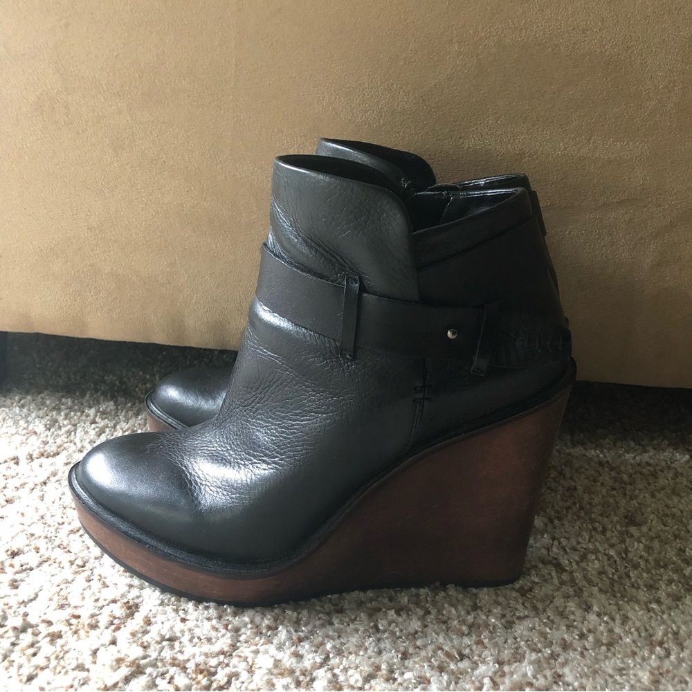 Size 8.5 Dolce Vita Black Wedge Ankle Boot